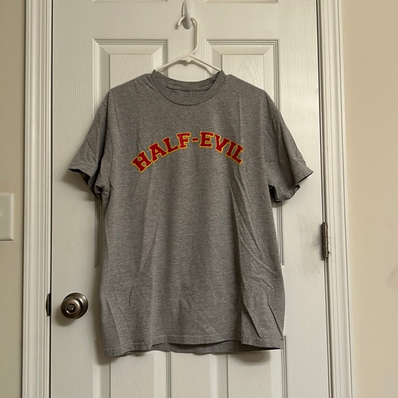 Half Evil Gray Short Sleeve Graphic T-shirt Size Large GUC - Picture 1 of 6
